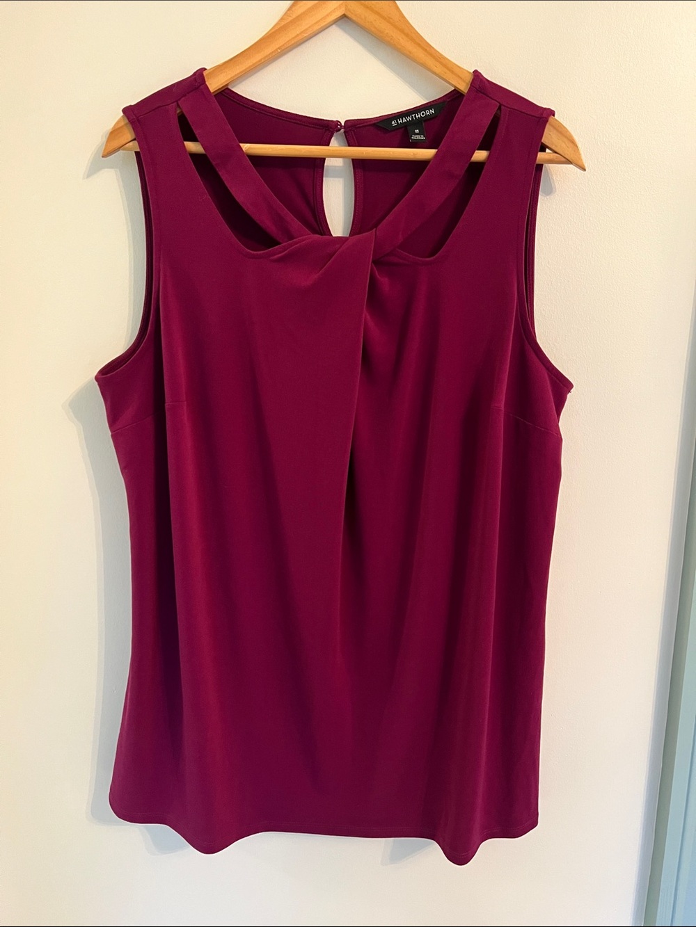 41 Hawthorn Sleeveless Twist-Neck Blouse Top - Magenta